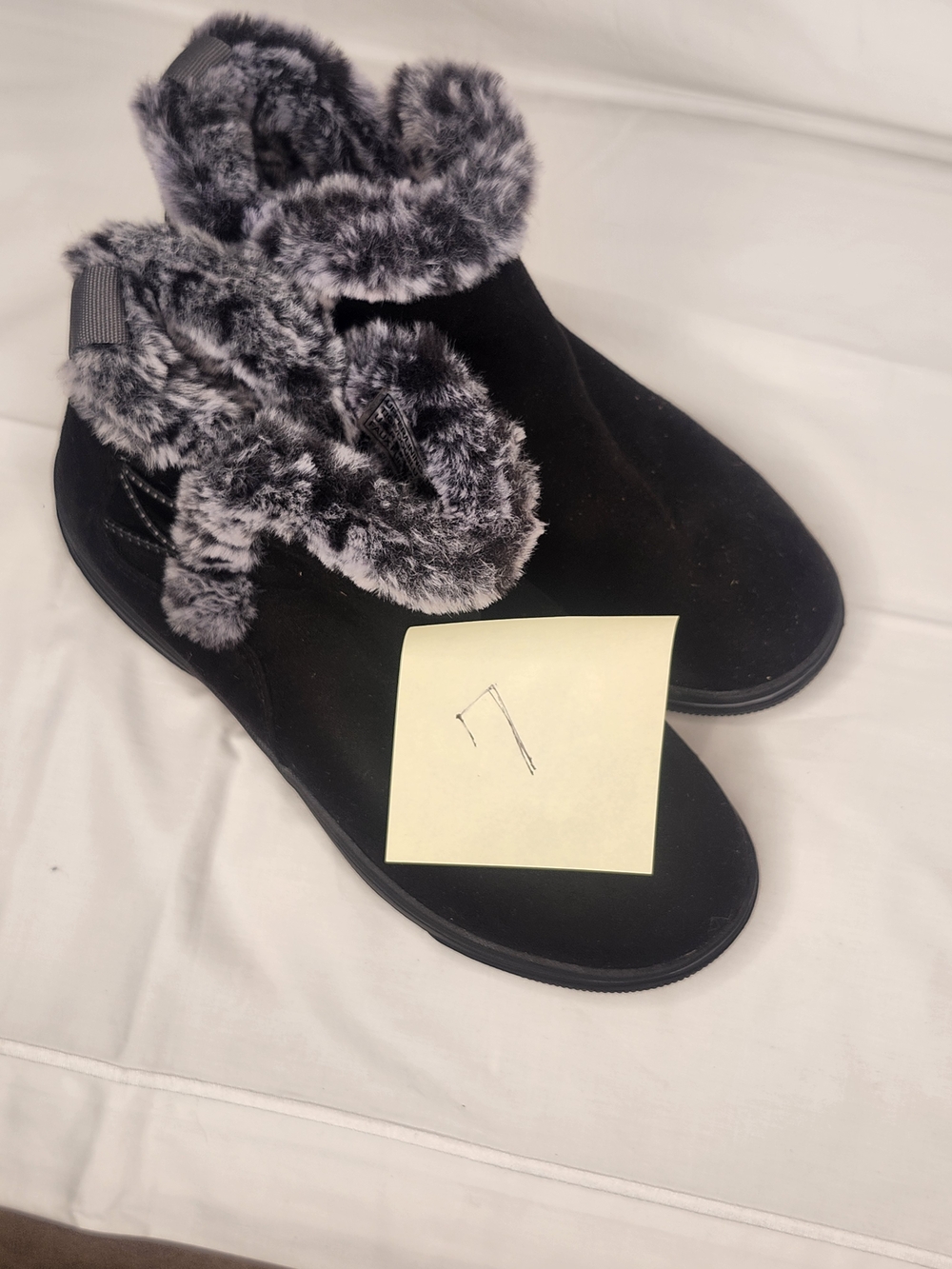 Clarks Black Faux-Fur Cuff Slip-On Winter Shoes - Picture 4 of 7